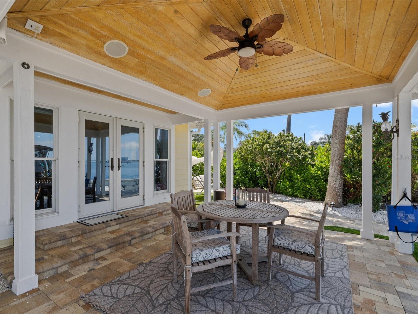 1828 Venetian Point Dr Property Photo 10