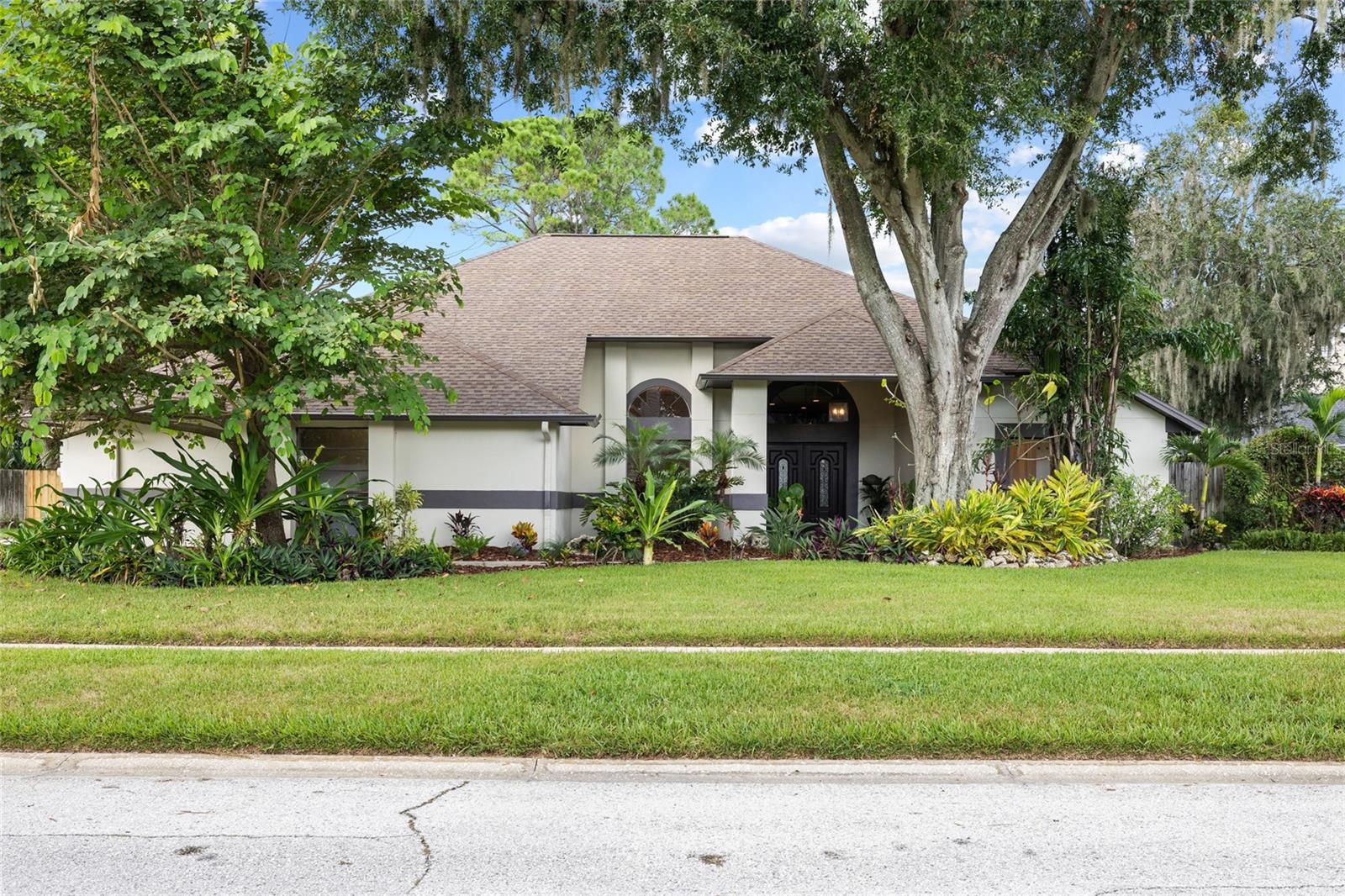 18243 Clear Lake Dr Property Photo 2