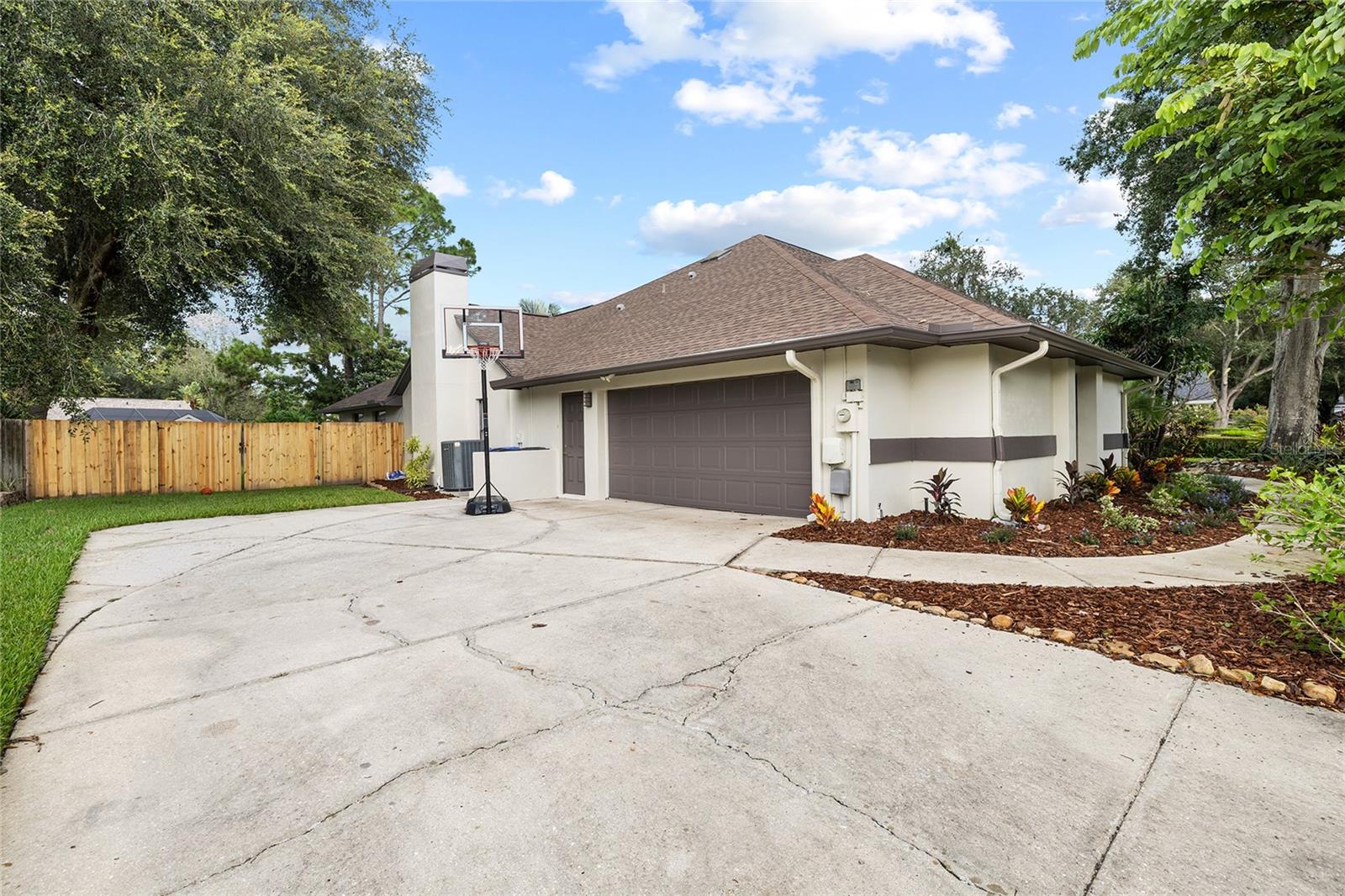18243 Clear Lake Dr Property Photo 4