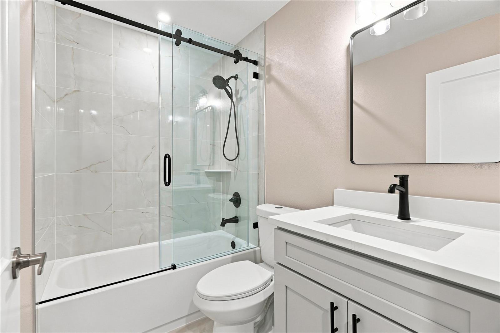 10926 Temple Ave Property Photo 19