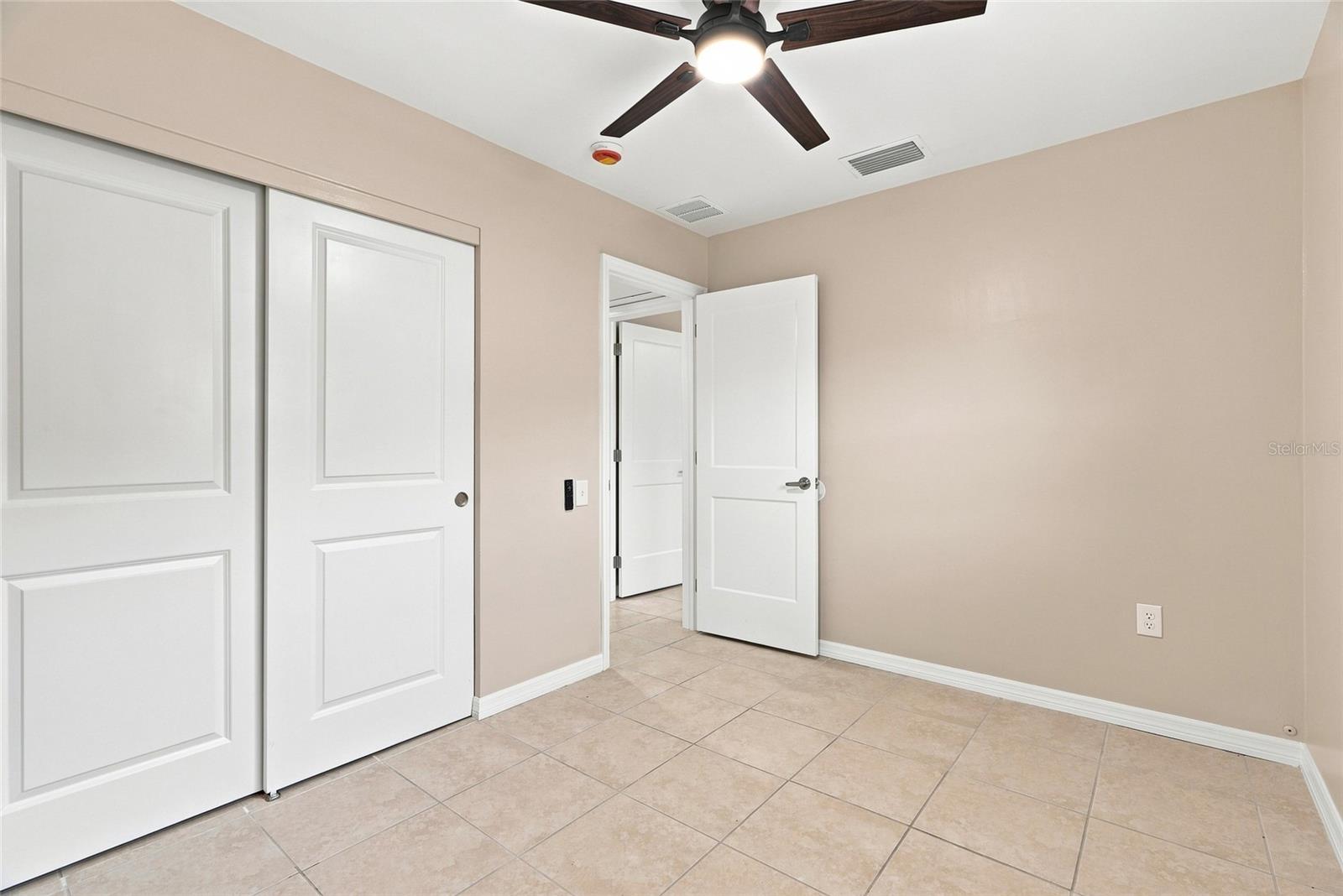 10926 Temple Ave Property Photo 21