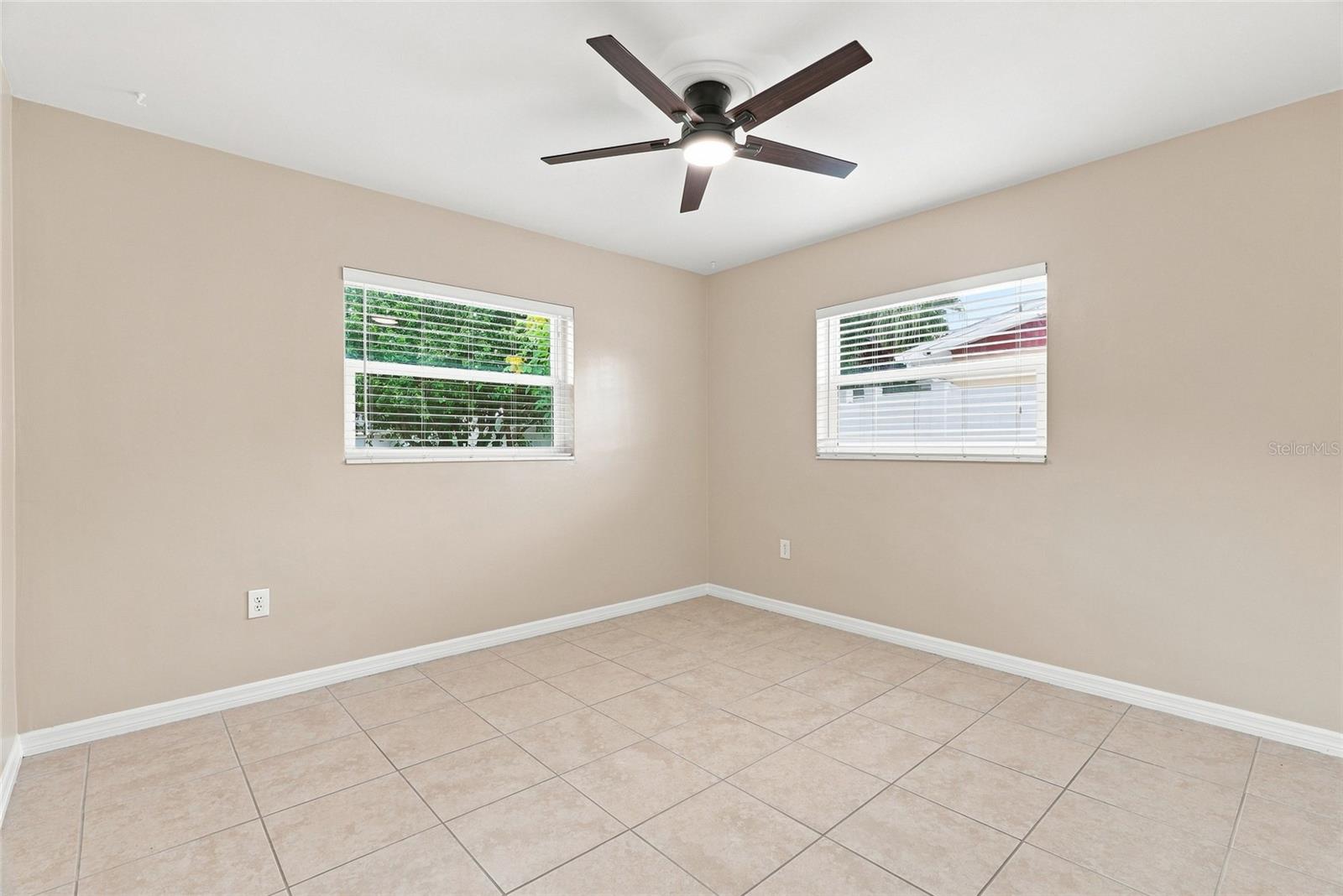 10926 Temple Ave Property Photo 24