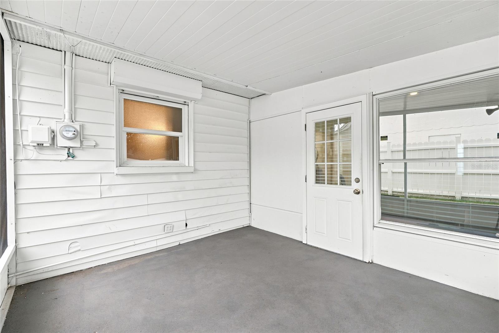 10926 Temple Ave Property Photo 28