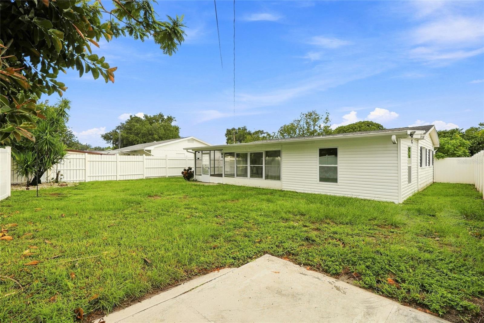 10926 Temple Ave Property Photo 32