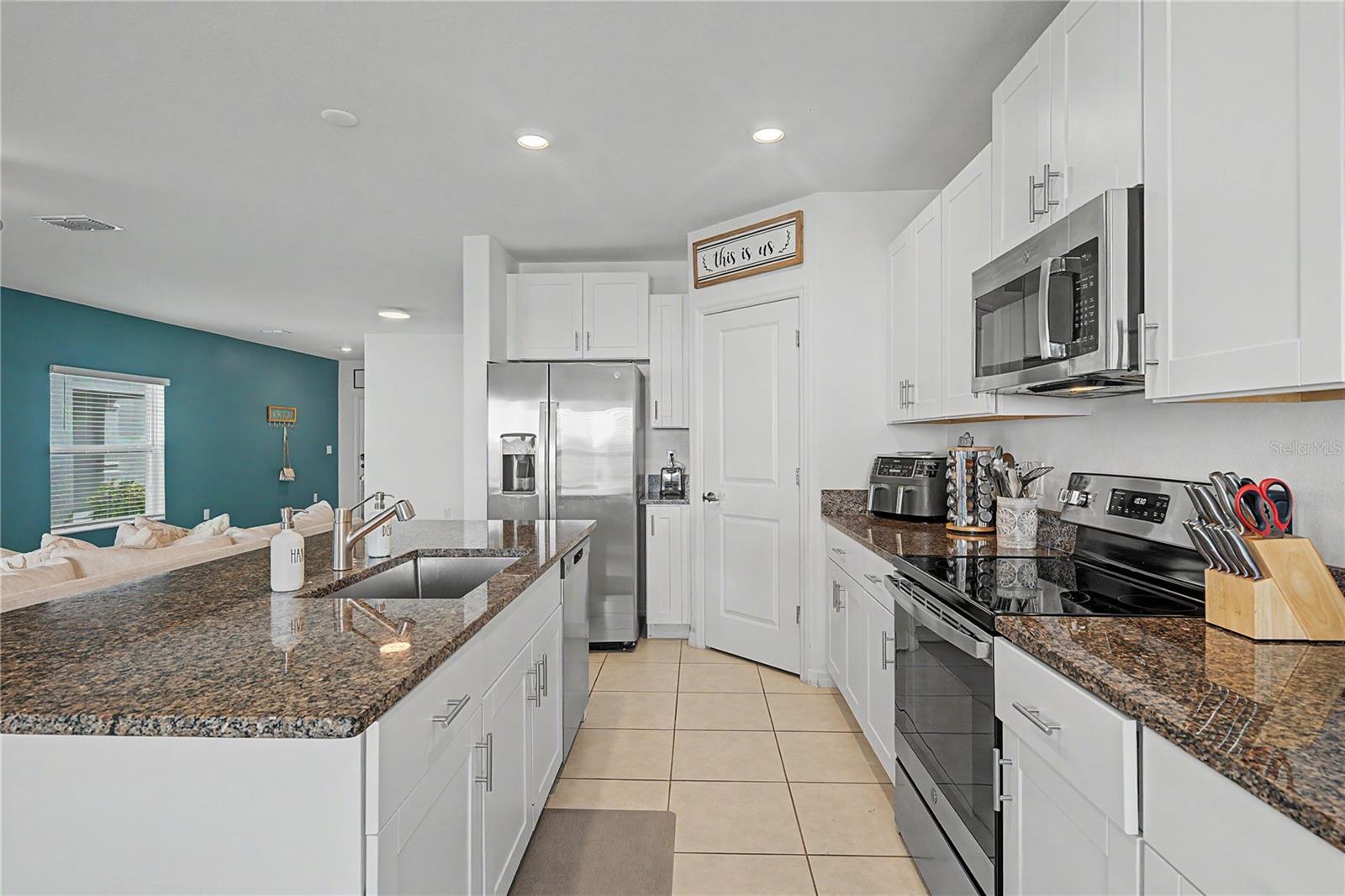 6357 Beverly Hills Dr Property Photo 18