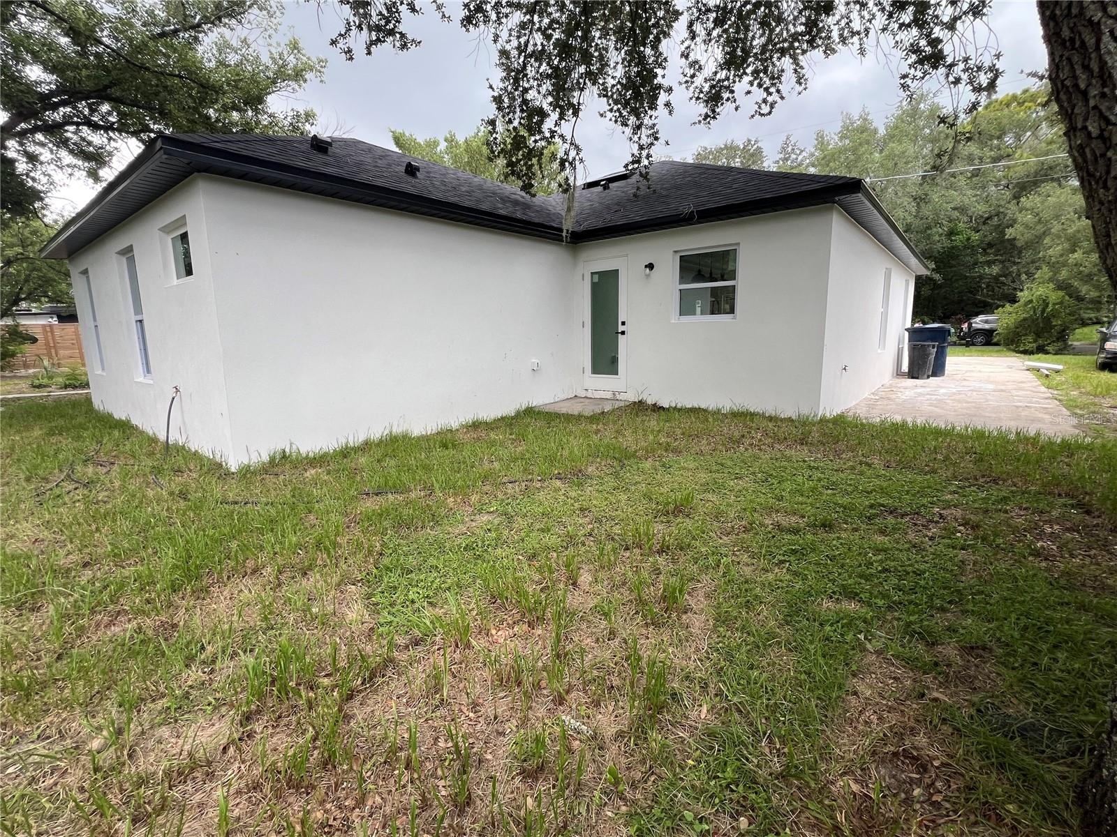 8915 N Willow Ave Property Photo 44