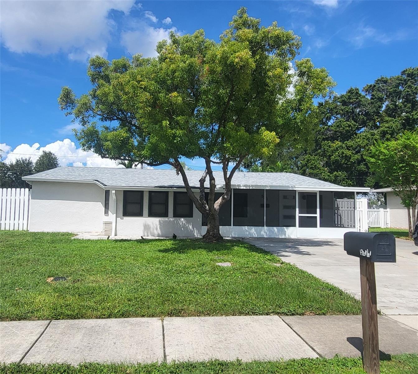 5171 97th Ter N Property Photo 1