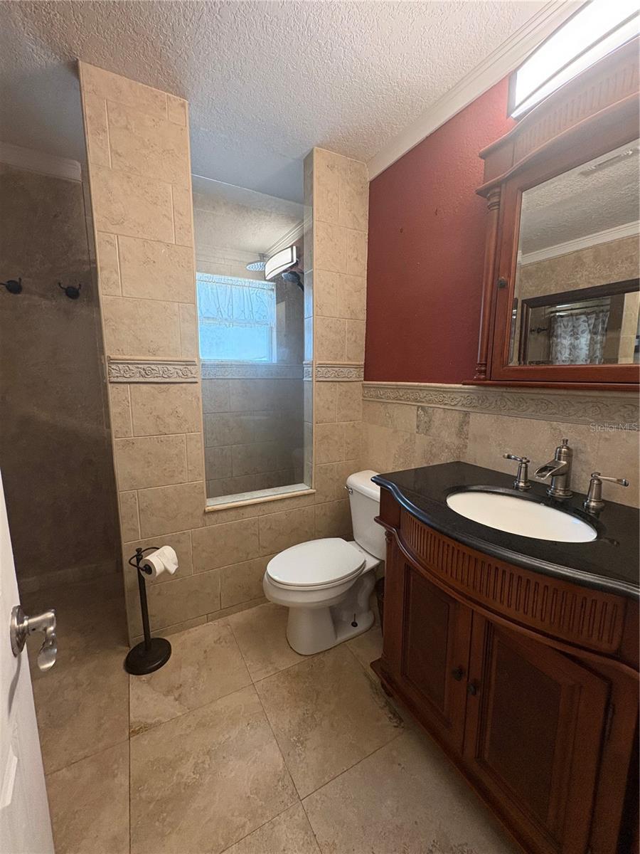 5171 97th Ter N Property Photo 8