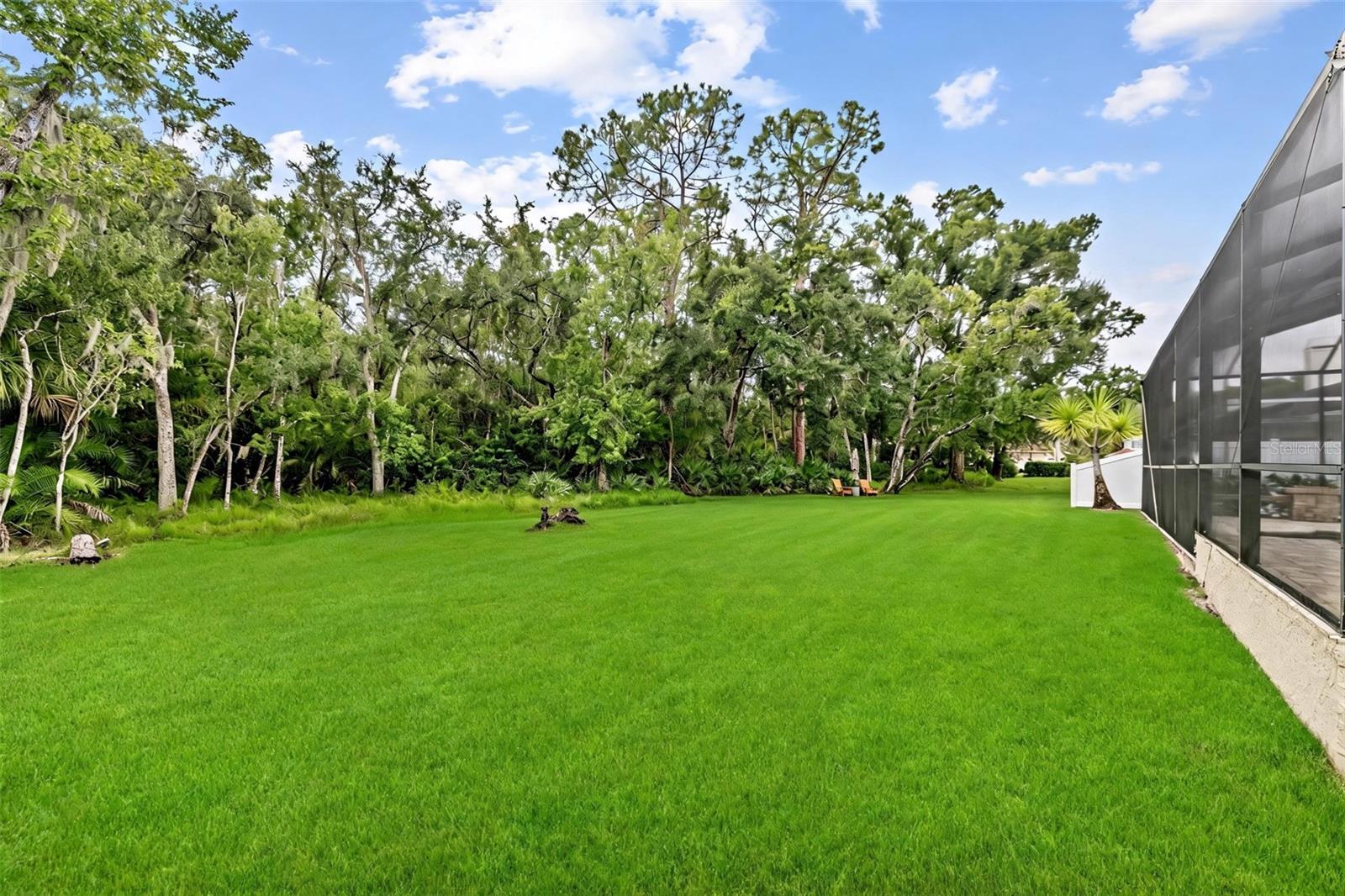 15713 Muirfield Dr Property Photo 3