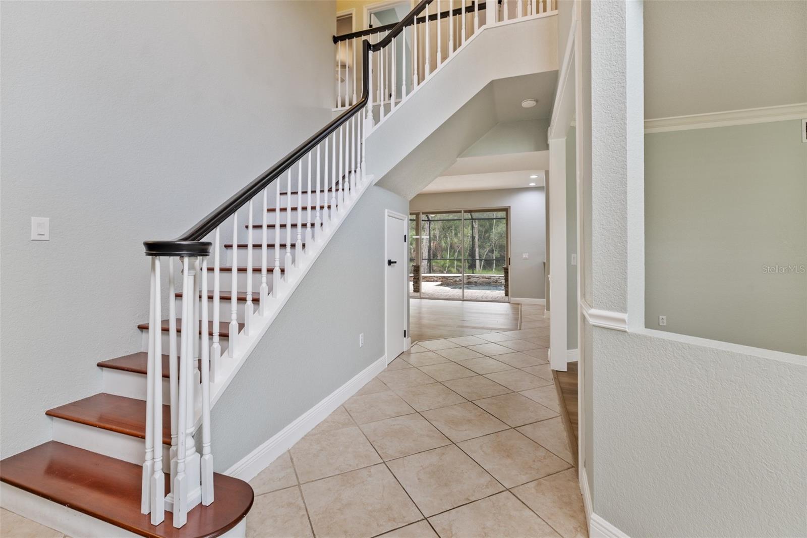 15713 Muirfield Dr Property Photo 6