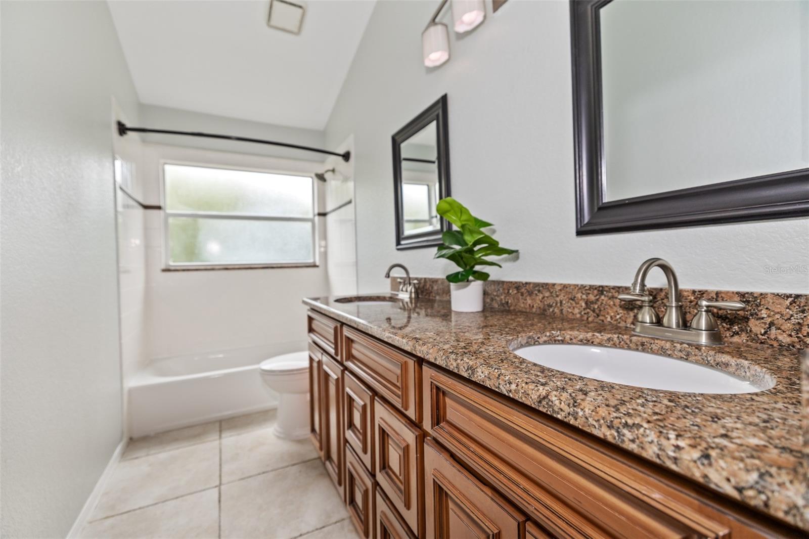 15713 Muirfield Dr Property Photo 28