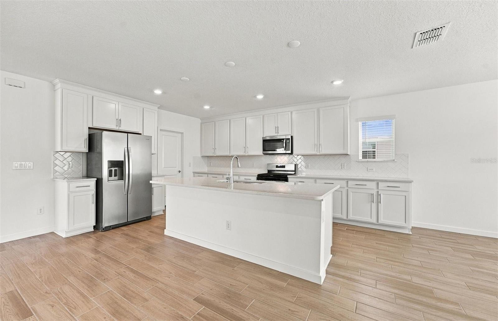 33506 Barnebrook Dr Property Photo 2