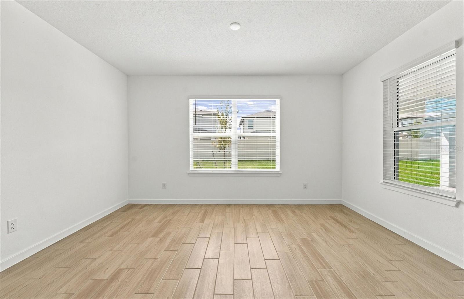 33506 Barnebrook Dr Property Photo 5