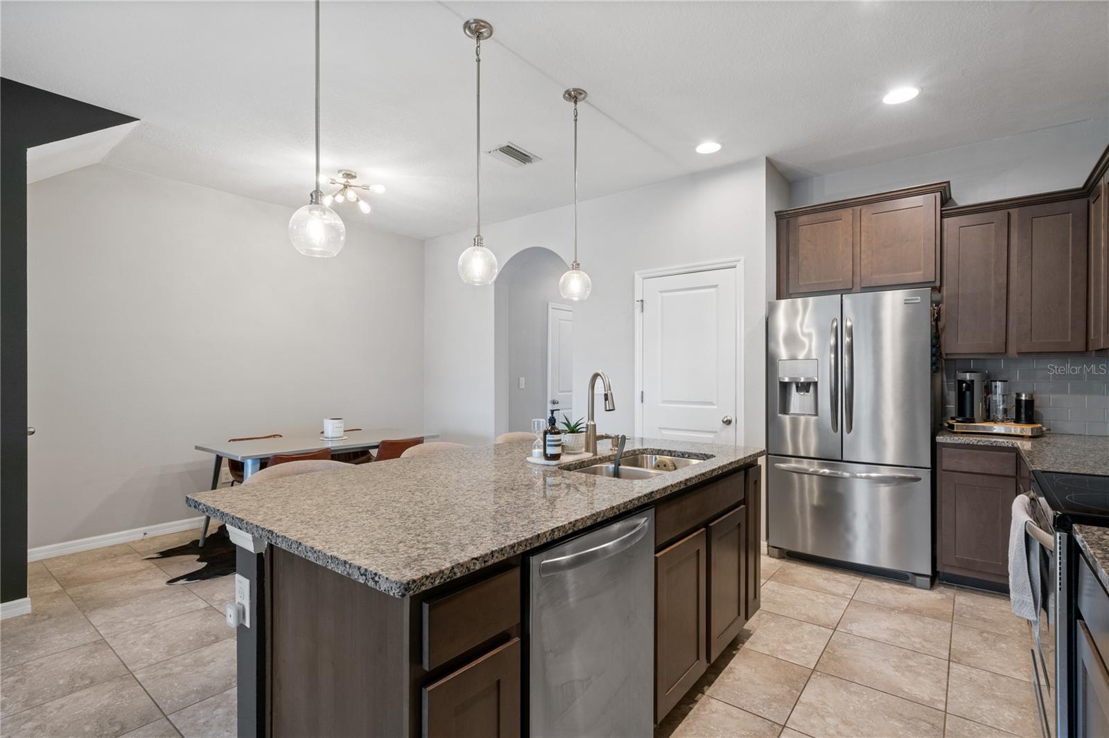 4504 Silver Lining St Property Photo 11