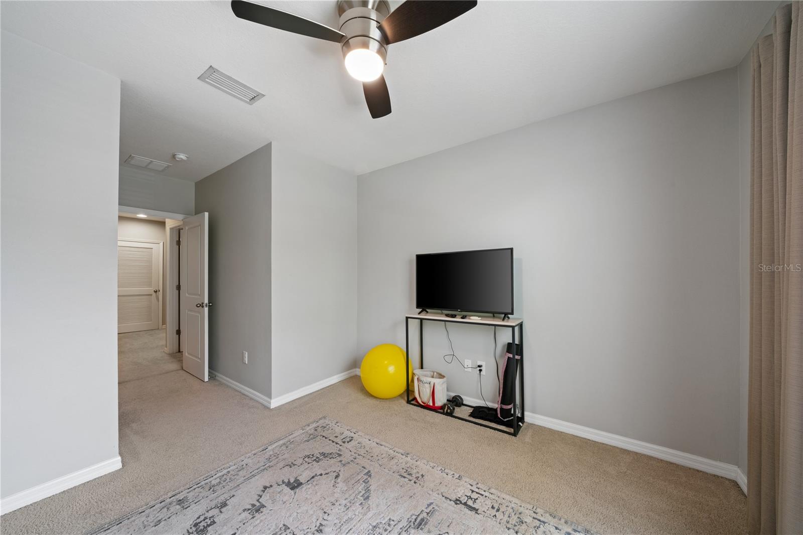 4504 Silver Lining St Property Photo 23