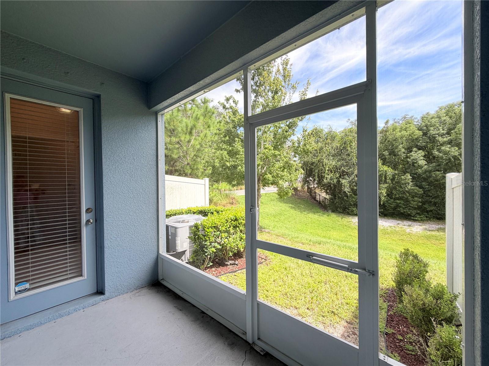 6824 Citrus Creek Ln Property Photo 17