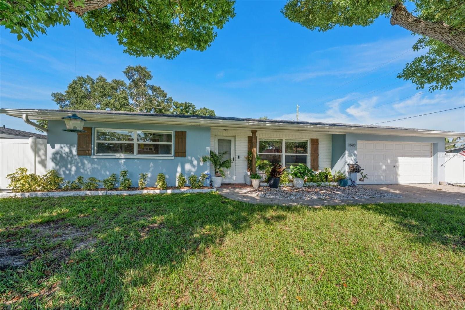 1690 Pinehurst Rd Property Photo