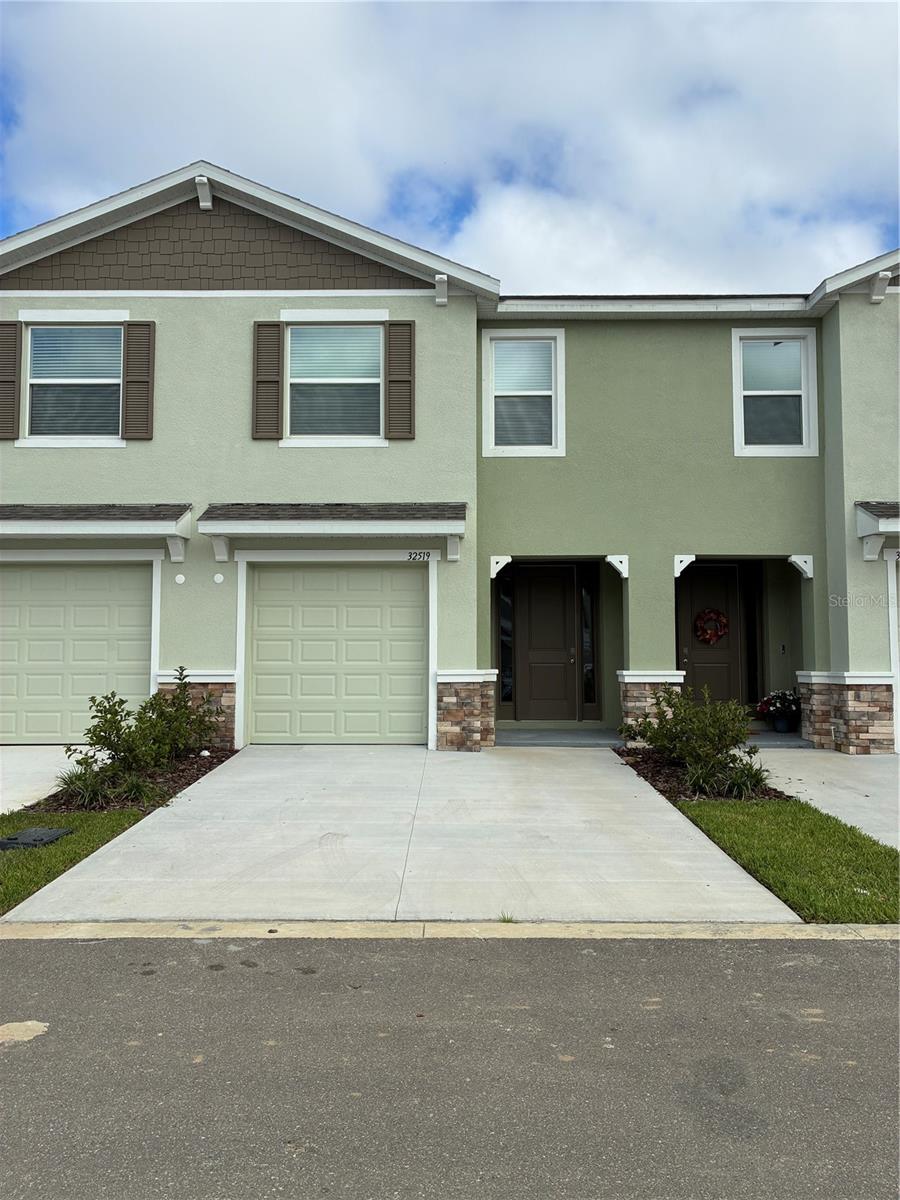 32519 Midsummer Night Ln Property Photo 1