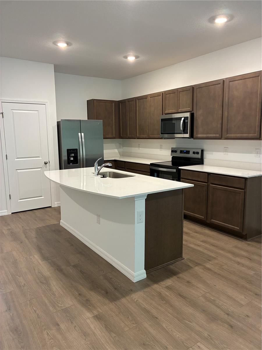 32519 Midsummer Night Ln Property Photo 7