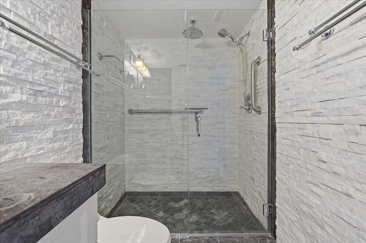 240 Windward Psge #702 Property Photo 38