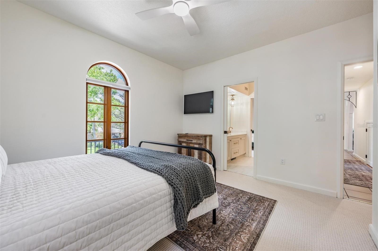 128 Carlyle Dr Property Photo 47
