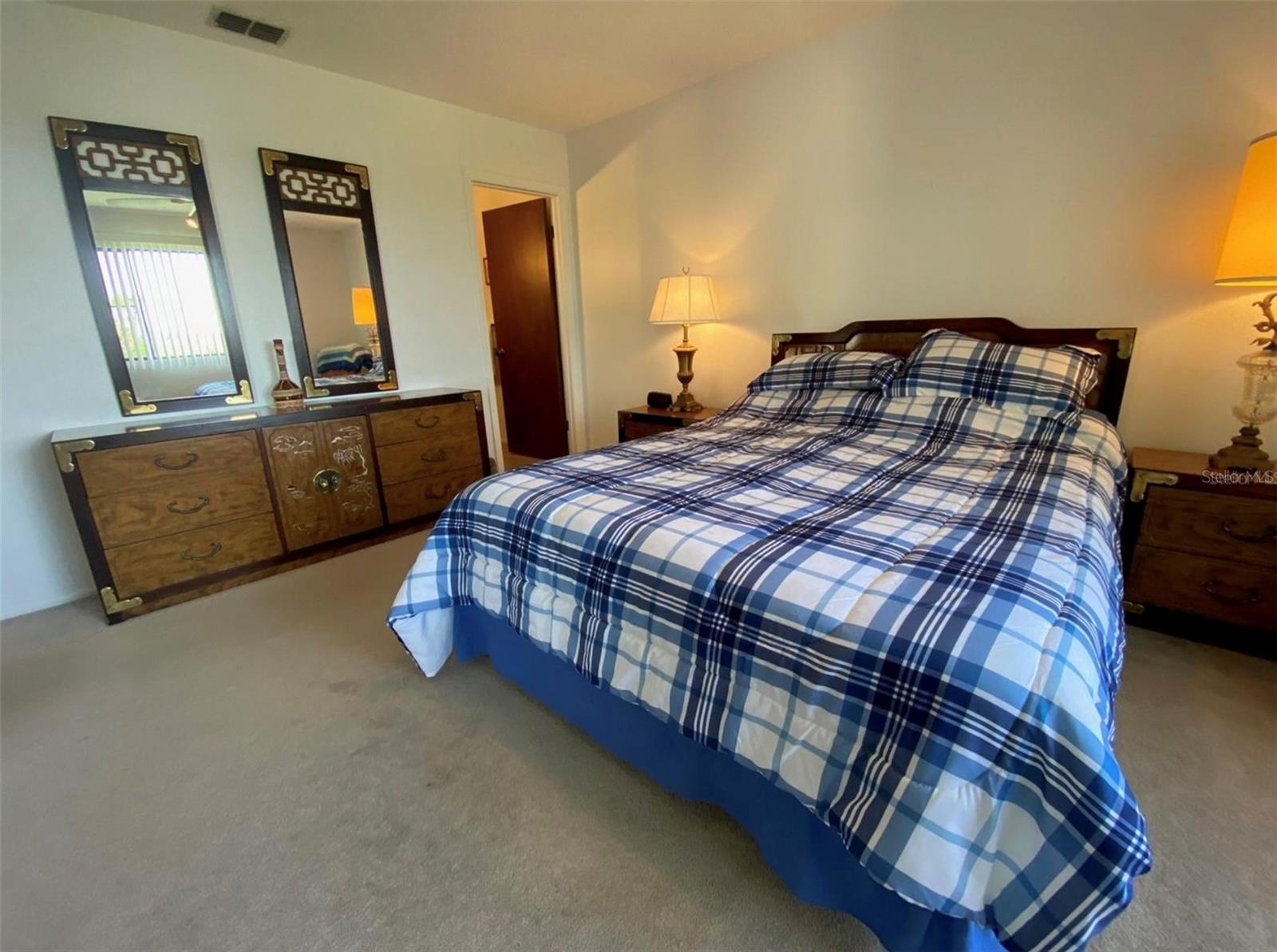 9940 Eagles Point Cir #4 Property Photo 25