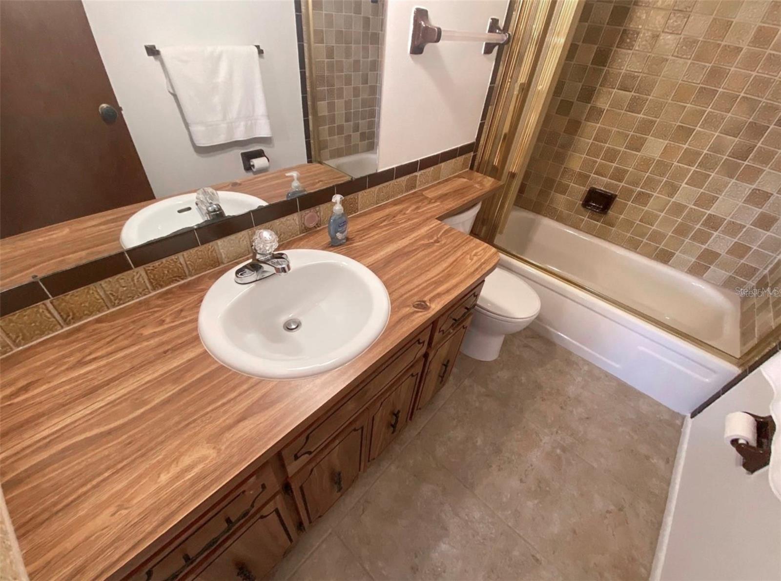 9940 Eagles Point Cir #4 Property Photo 30