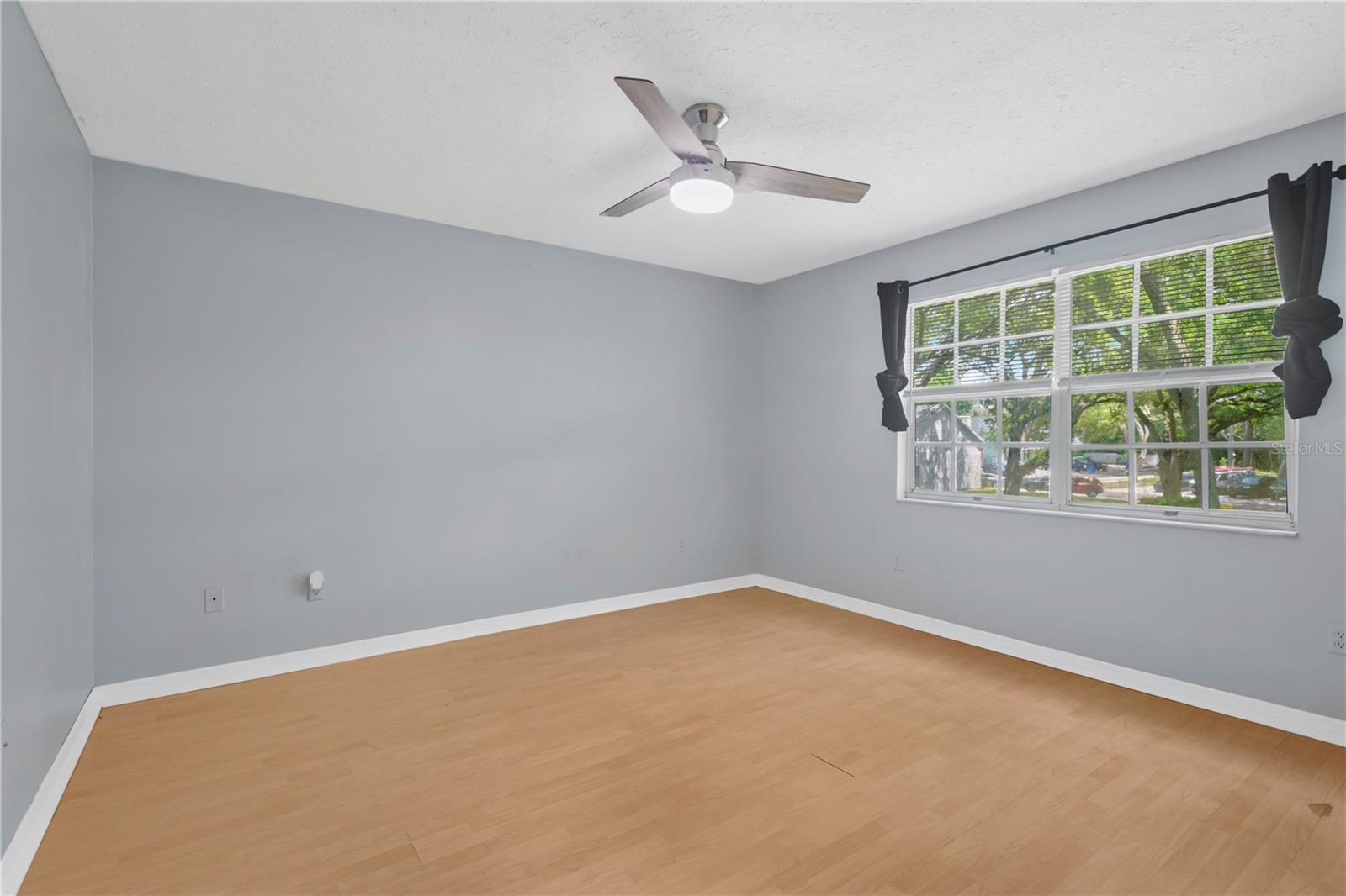 609 Saint Henry Dr Property Photo 11