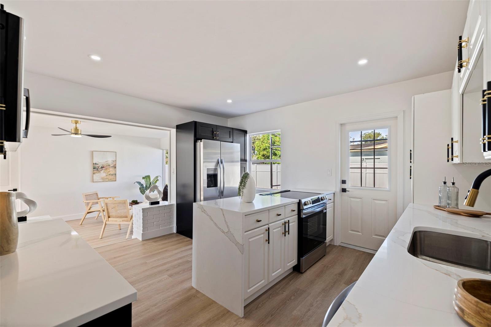 2465 38th St N Property Photo 8