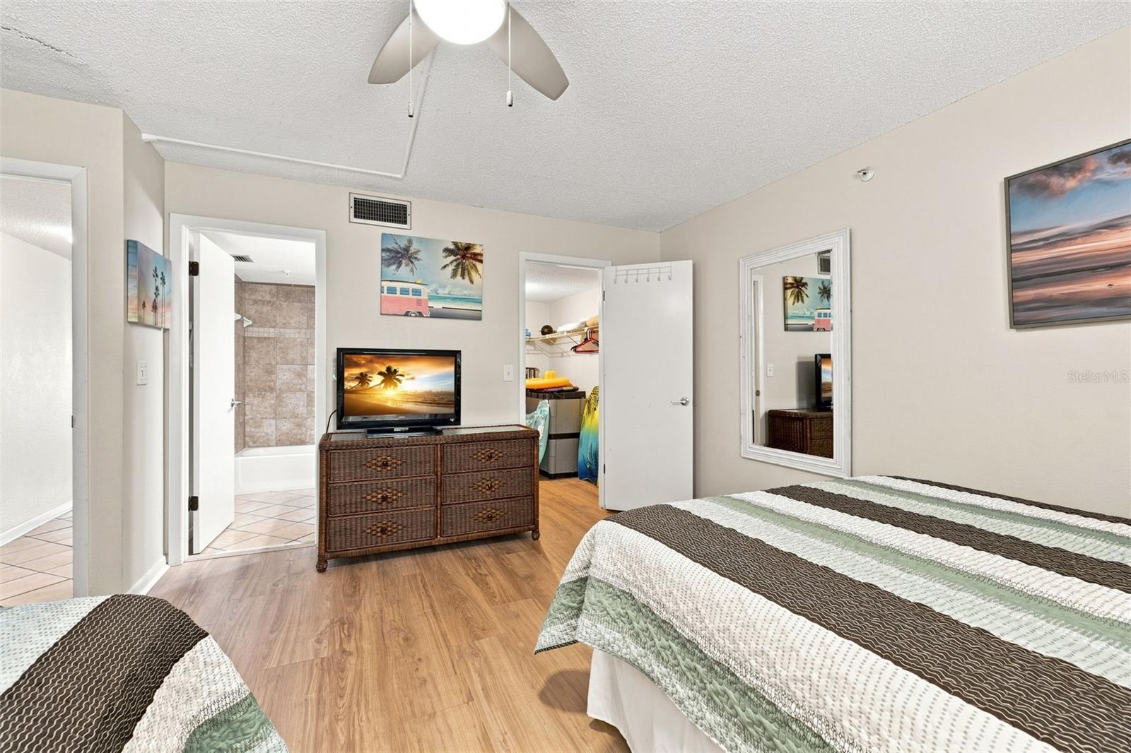 12924 Gulf Blvd #304 Property Photo 21