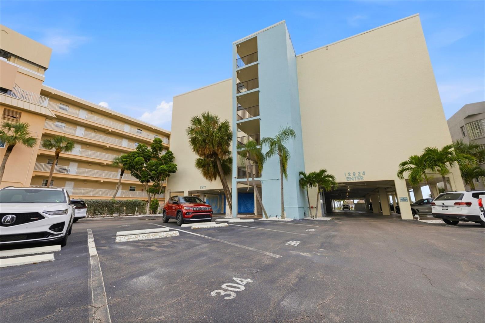 12924 Gulf Blvd #304 Property Photo 40