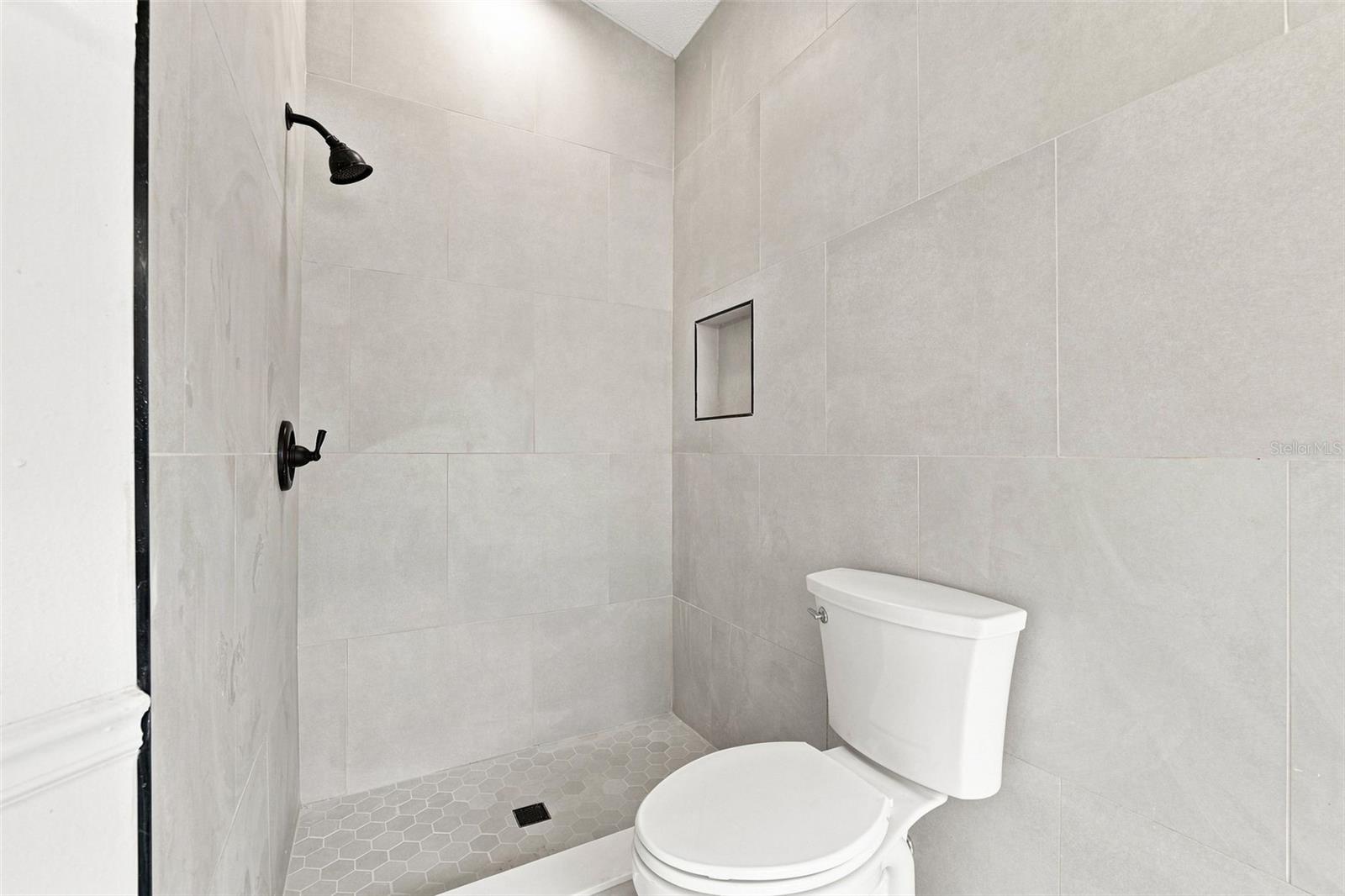1607 Oak Arbor Ln Property Photo 16