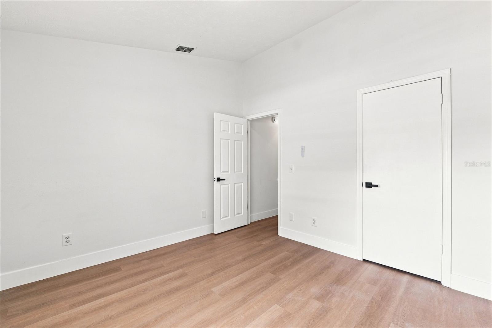 1607 Oak Arbor Ln Property Photo 18
