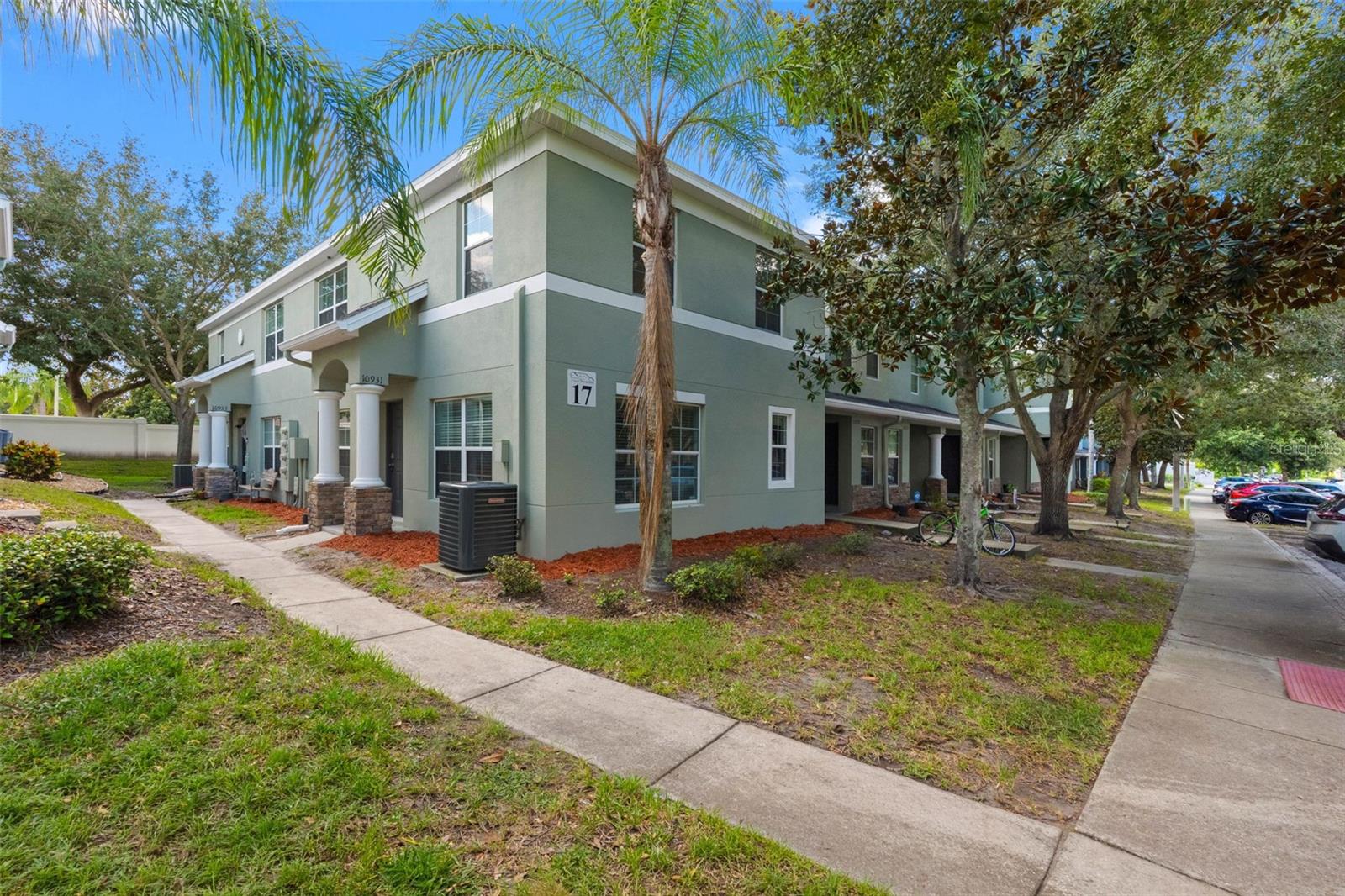 10931 Keys Gate Dr Property Photo 6