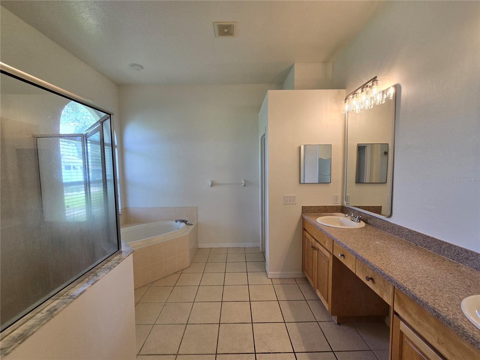 15305 Palomapark Ln Property Photo 16