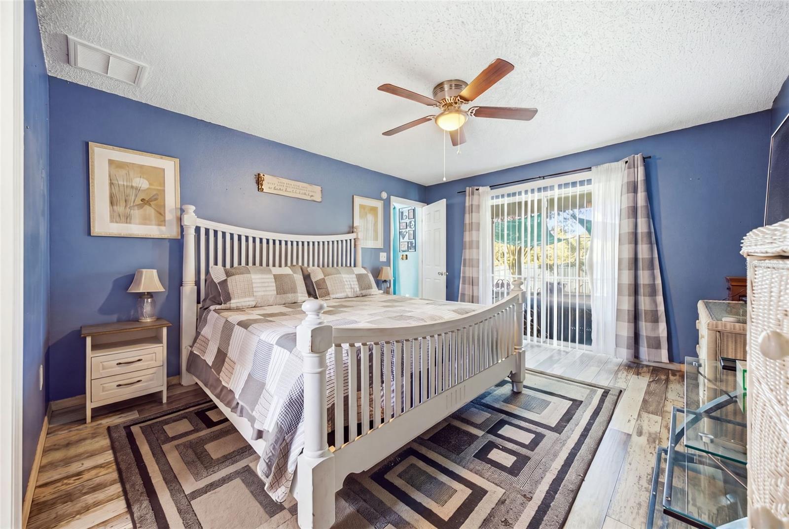 13801 Whitby Rd Property Photo 13