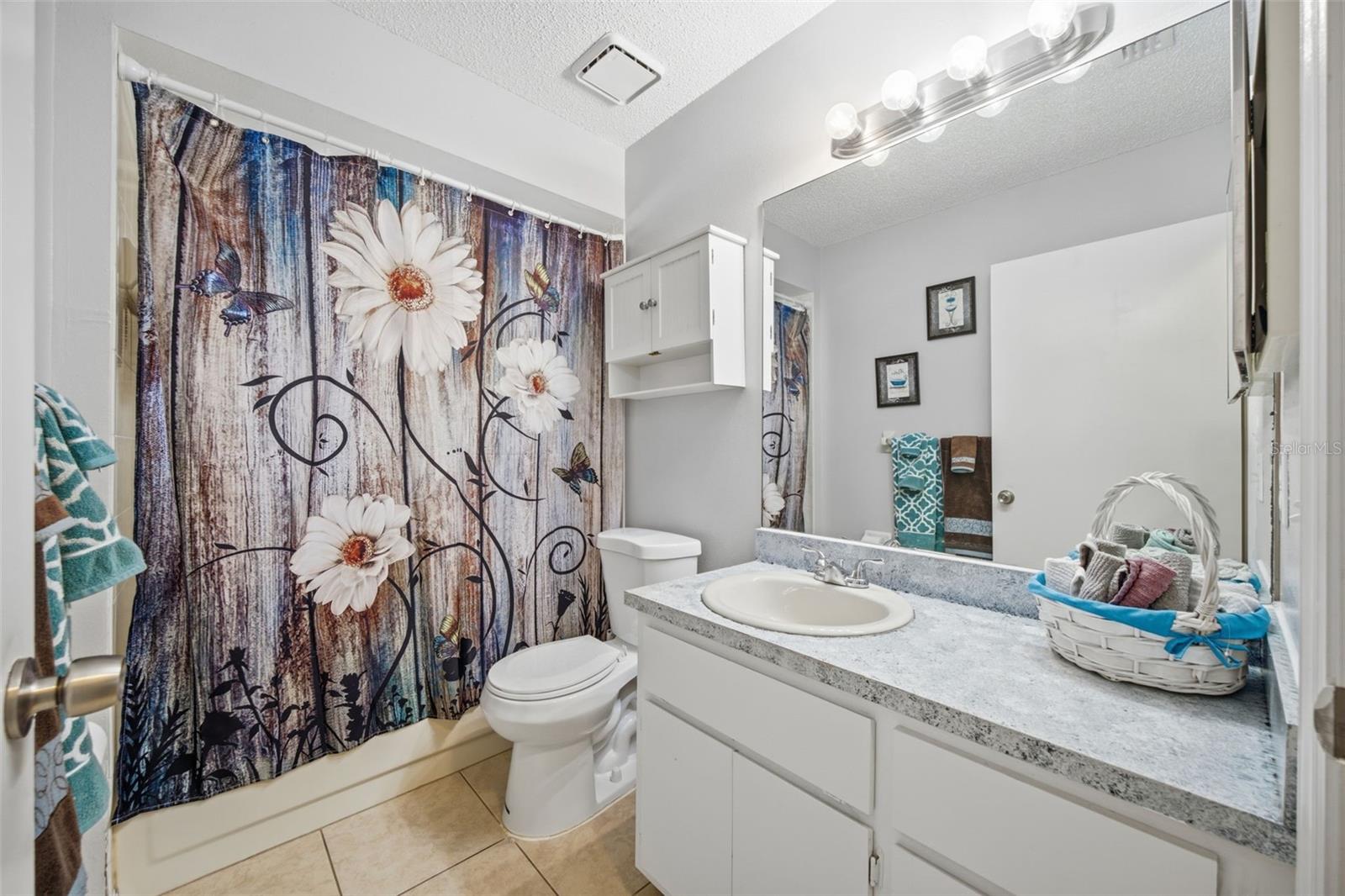 13801 Whitby Rd Property Photo 18