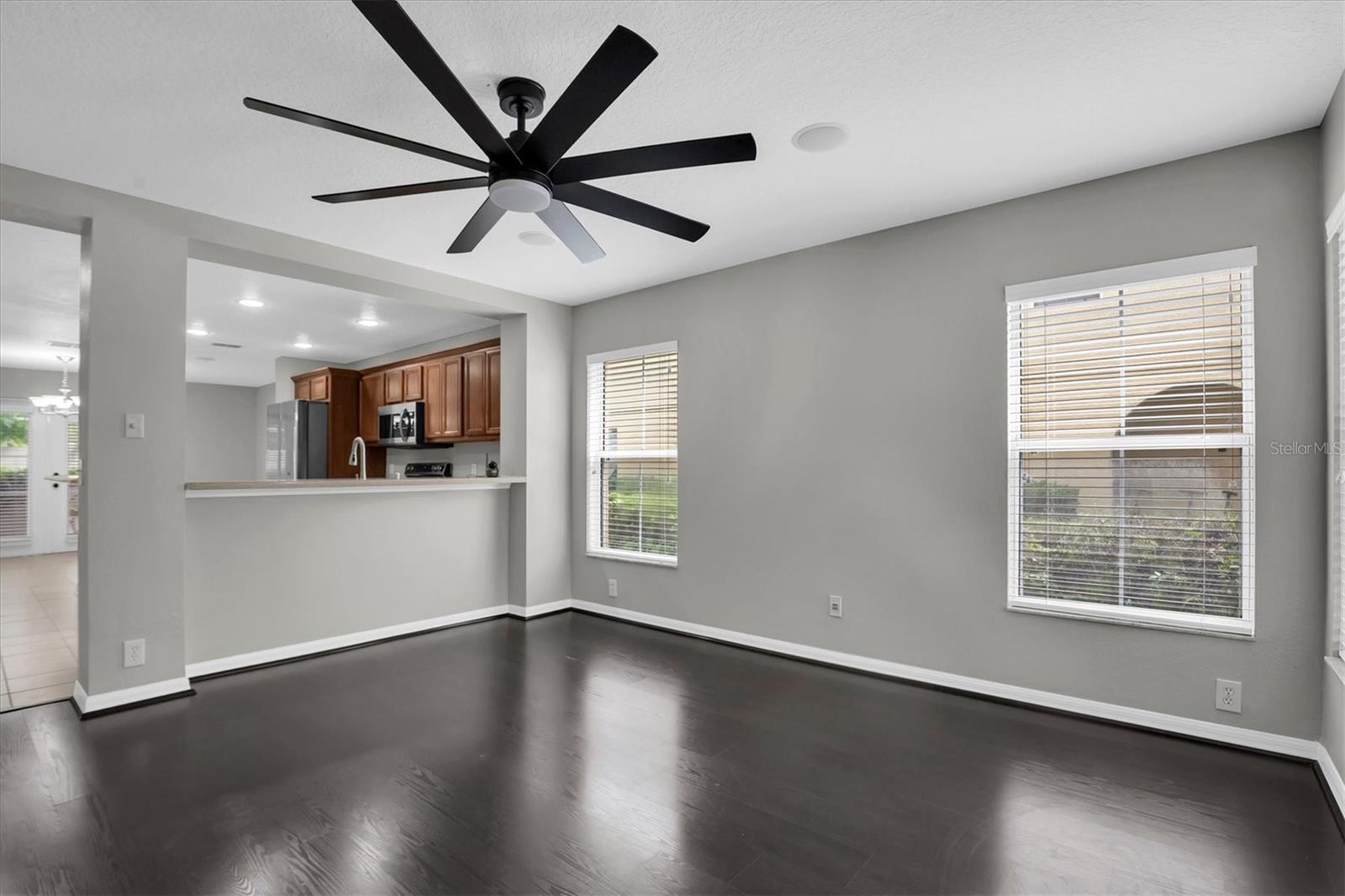 2570 Sea Wind Way Property Photo 4