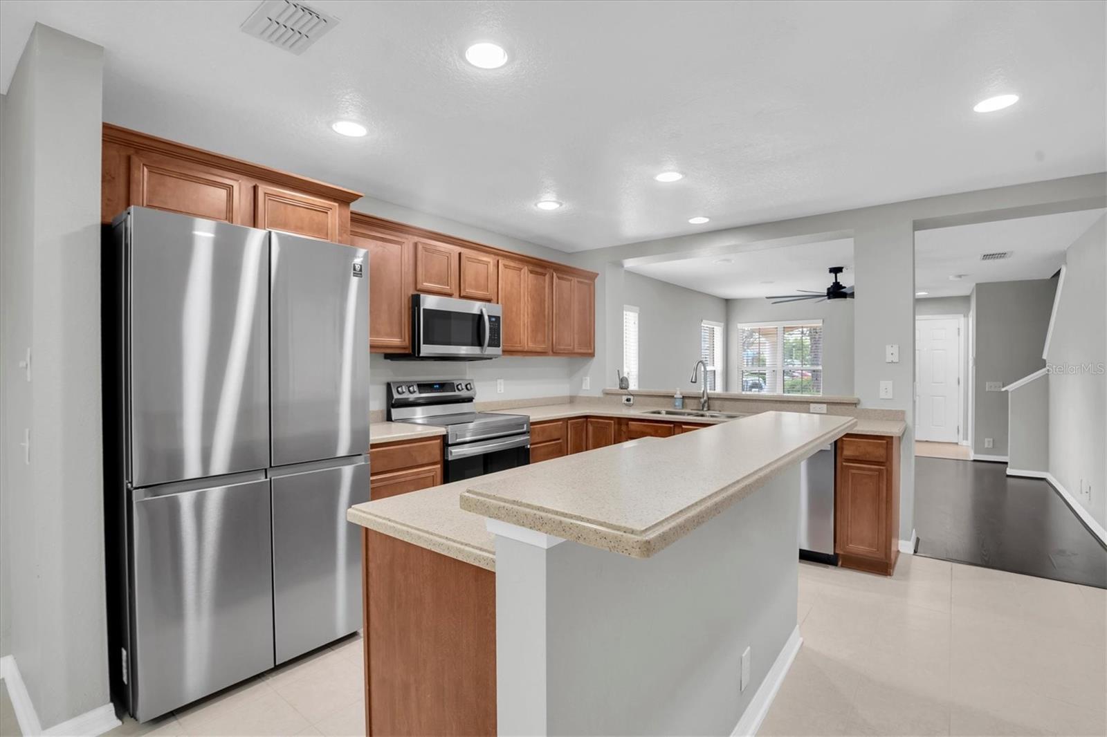 2570 Sea Wind Way Property Photo 12