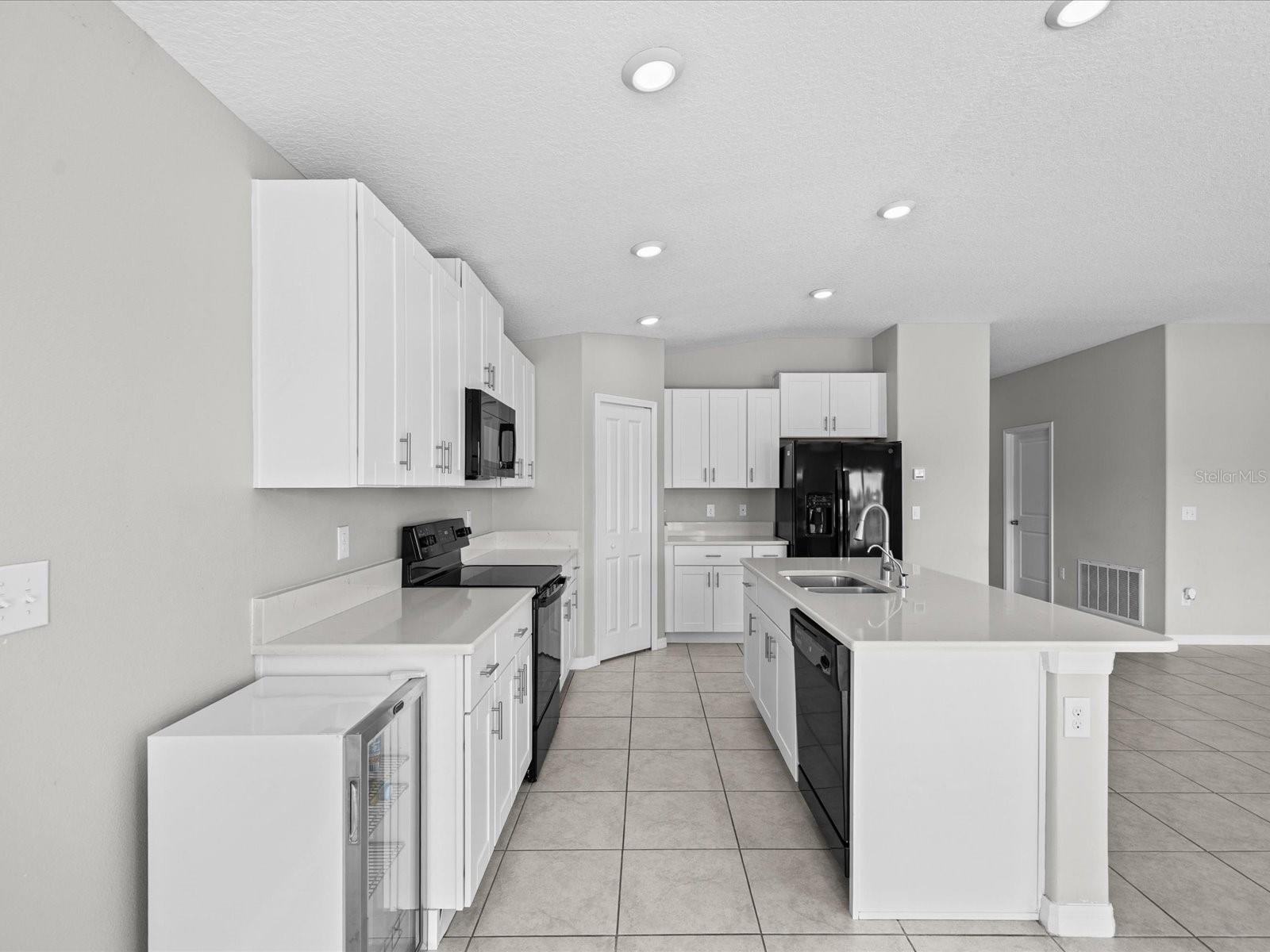 15416 Wicked Strong St Property Photo 3