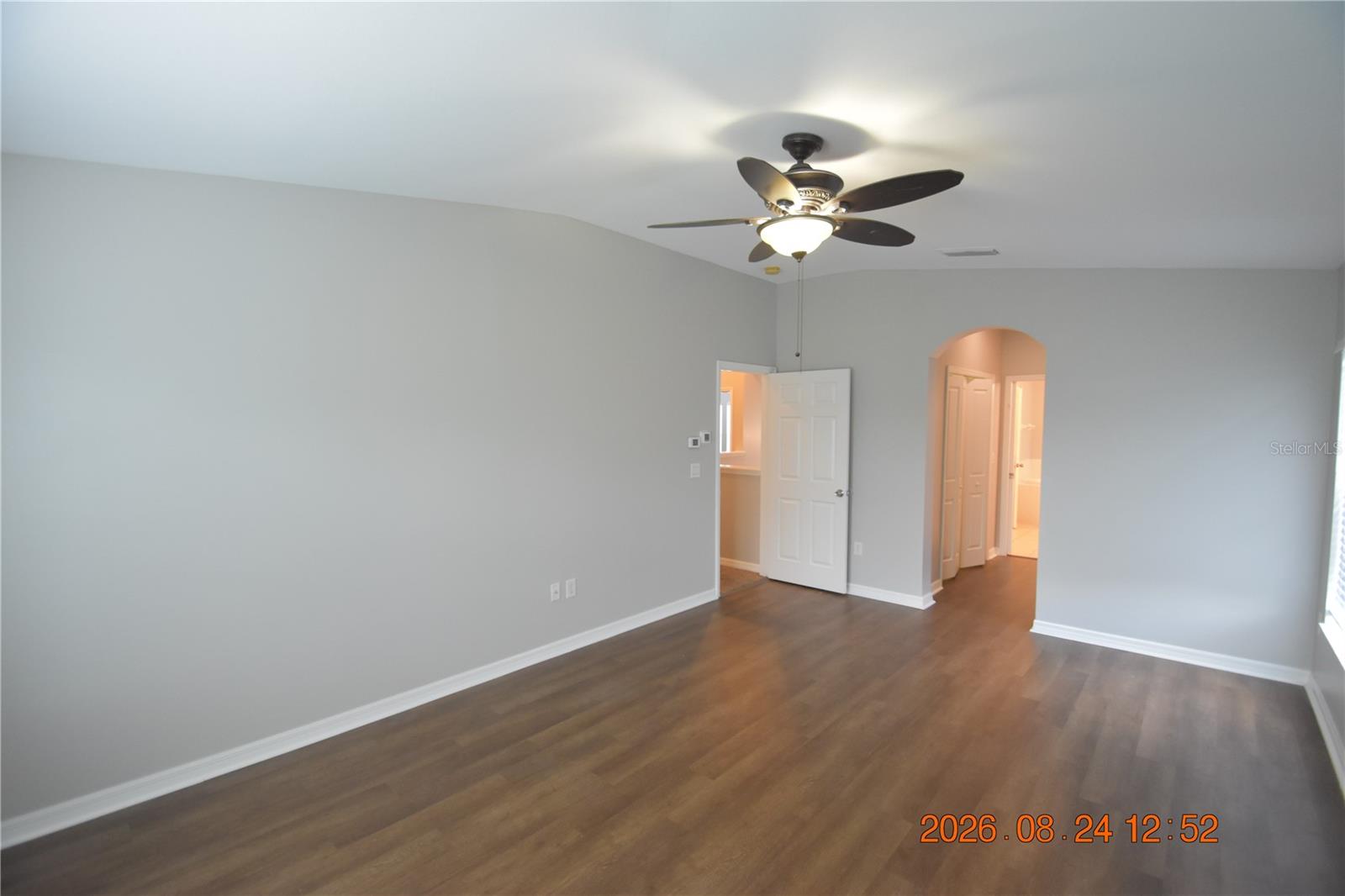 11405 Flora Springs Dr Property Photo 23