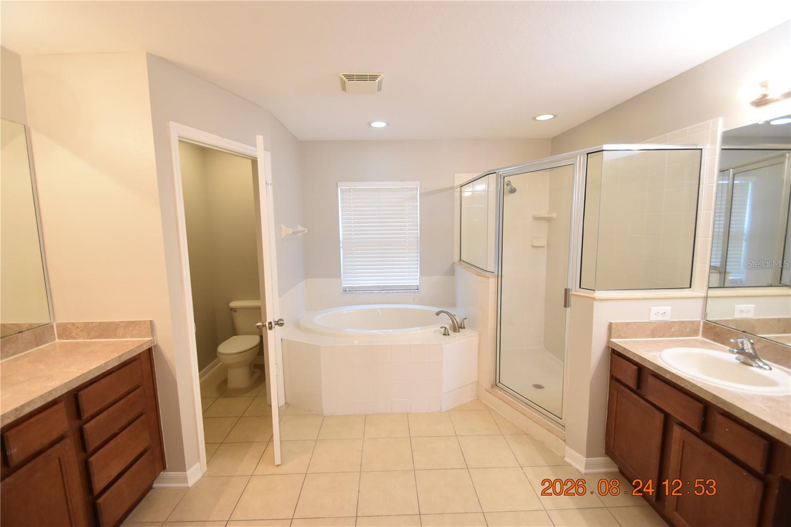 11405 Flora Springs Dr Property Photo 28