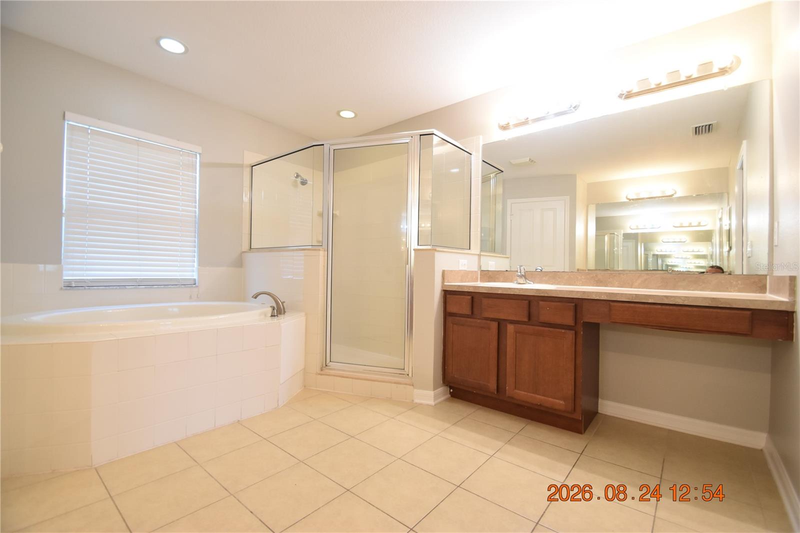 11405 Flora Springs Dr Property Photo 29