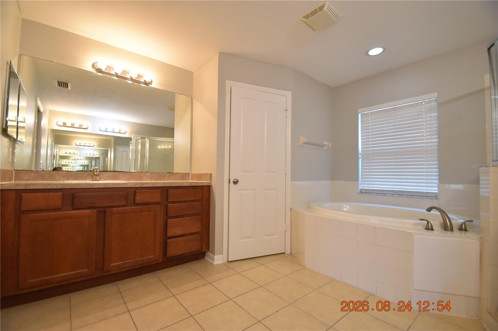 11405 Flora Springs Dr Property Photo 30