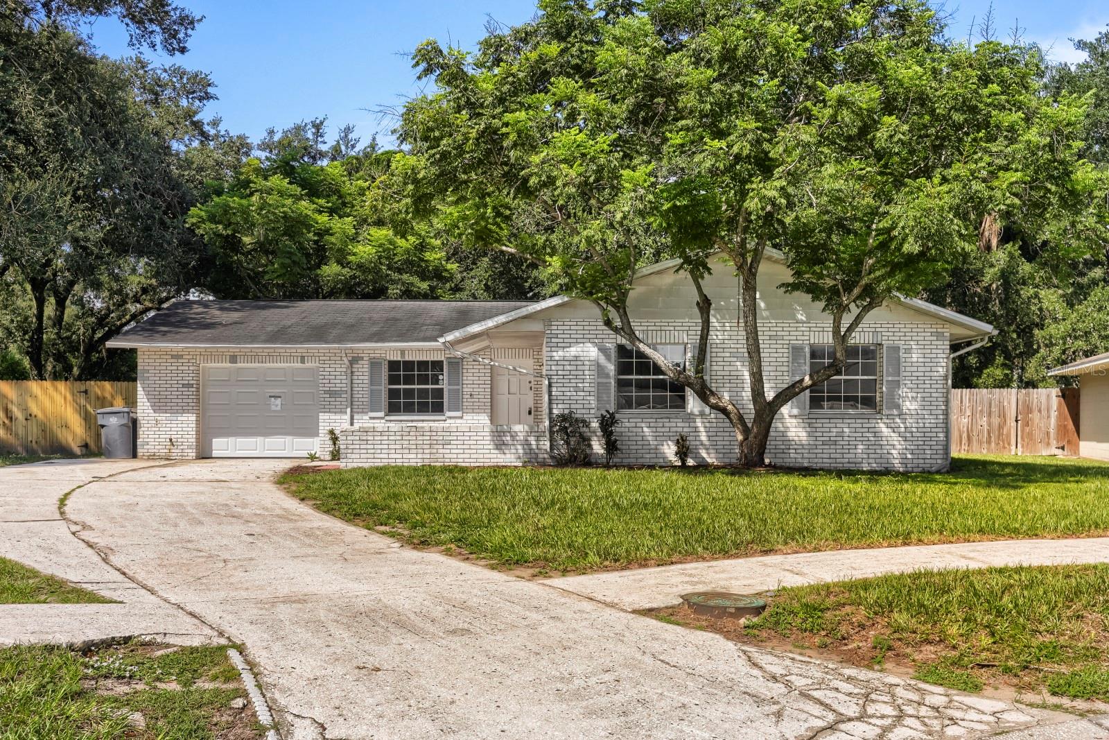 1418 OAK VALLEY DR Property Photo 1