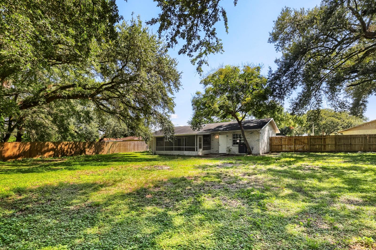 1418 Oak Valley Dr Property Photo 12