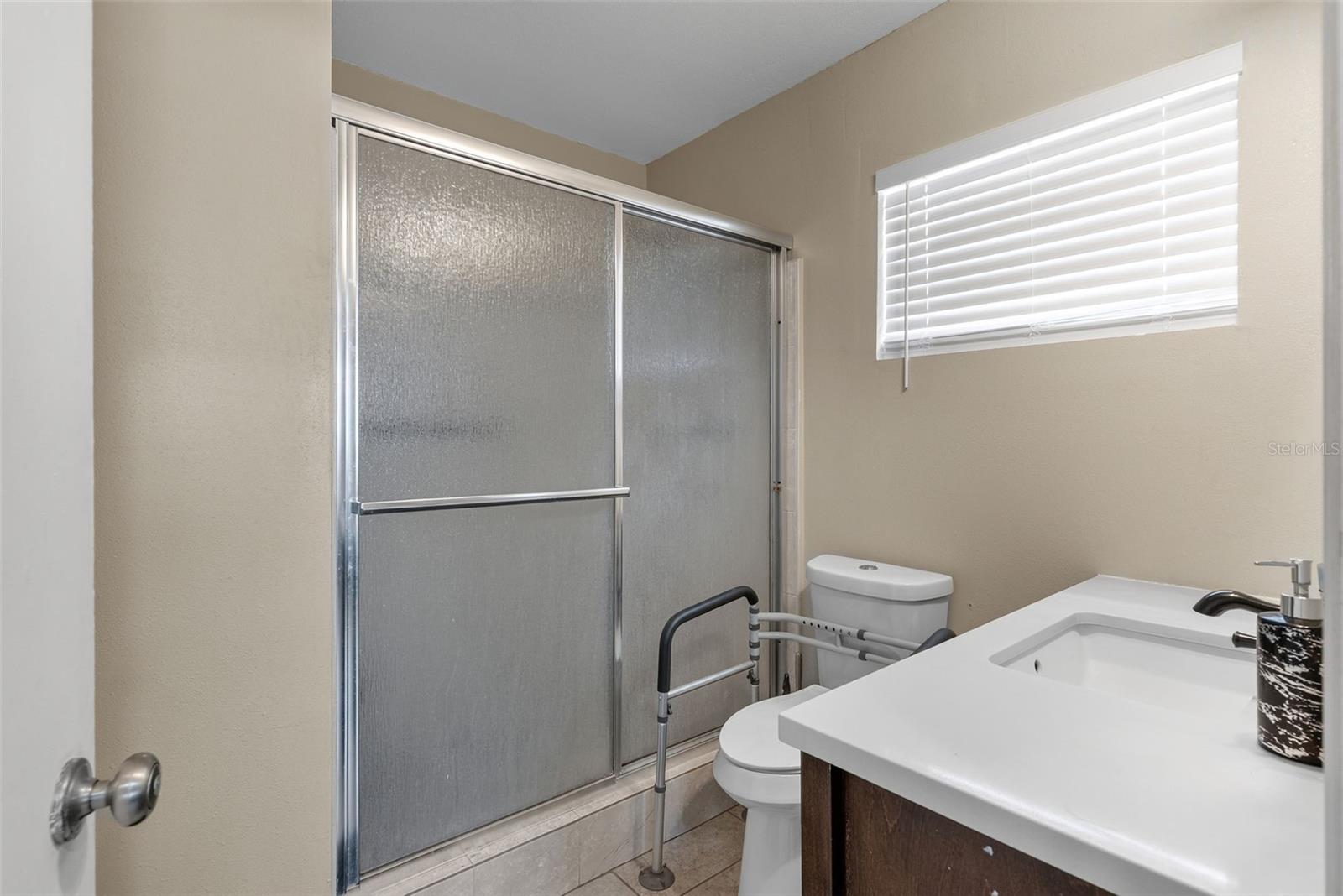 558 Broadmoor Dr Property Photo 10