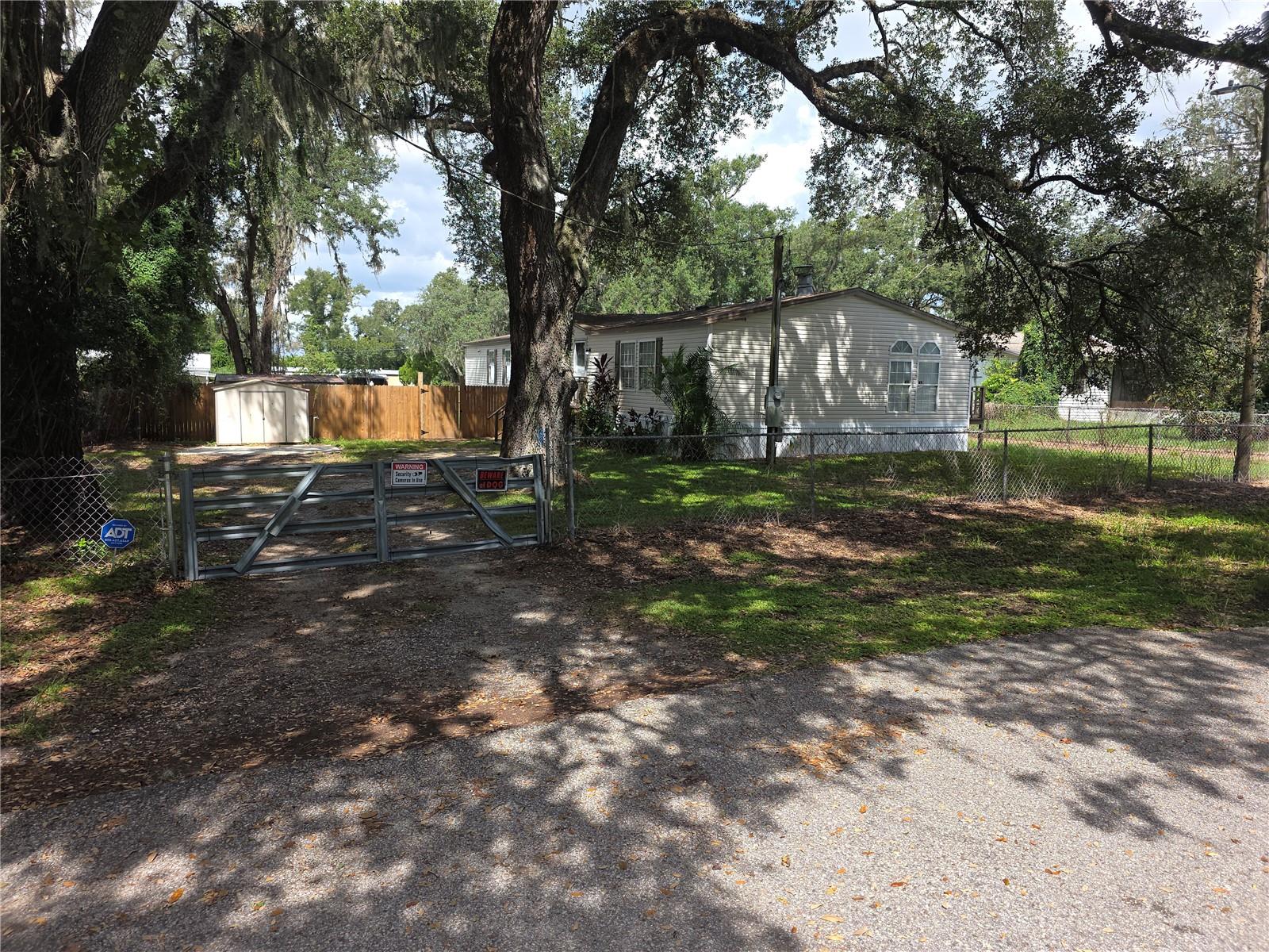 1020 Brinwood Dr Property Photo 1