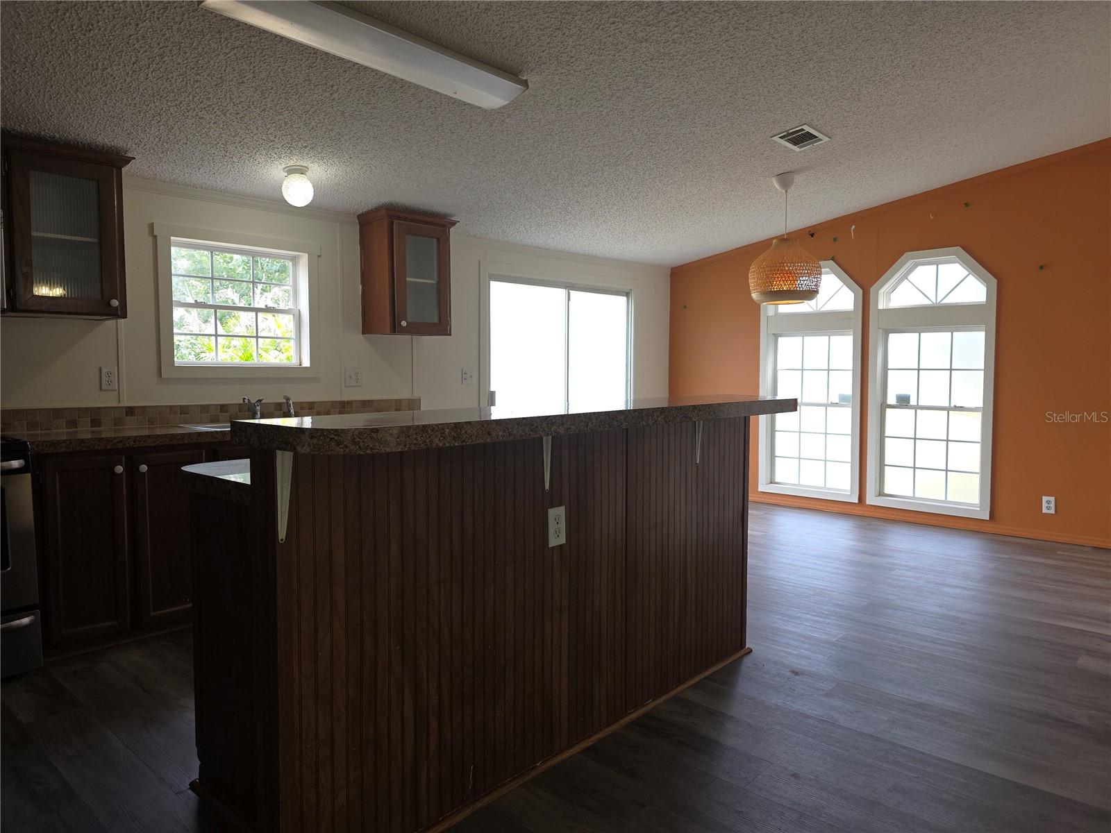 1020 Brinwood Dr Property Photo 10