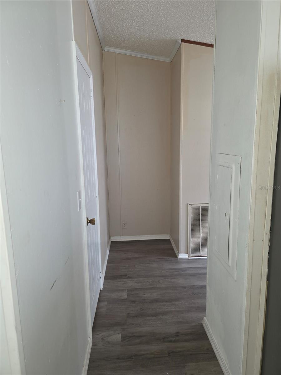 1020 Brinwood Dr Property Photo 17
